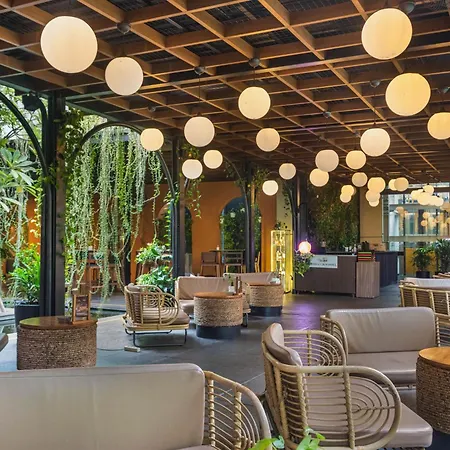 Artotel Suites Bianti Yogyakarta-3